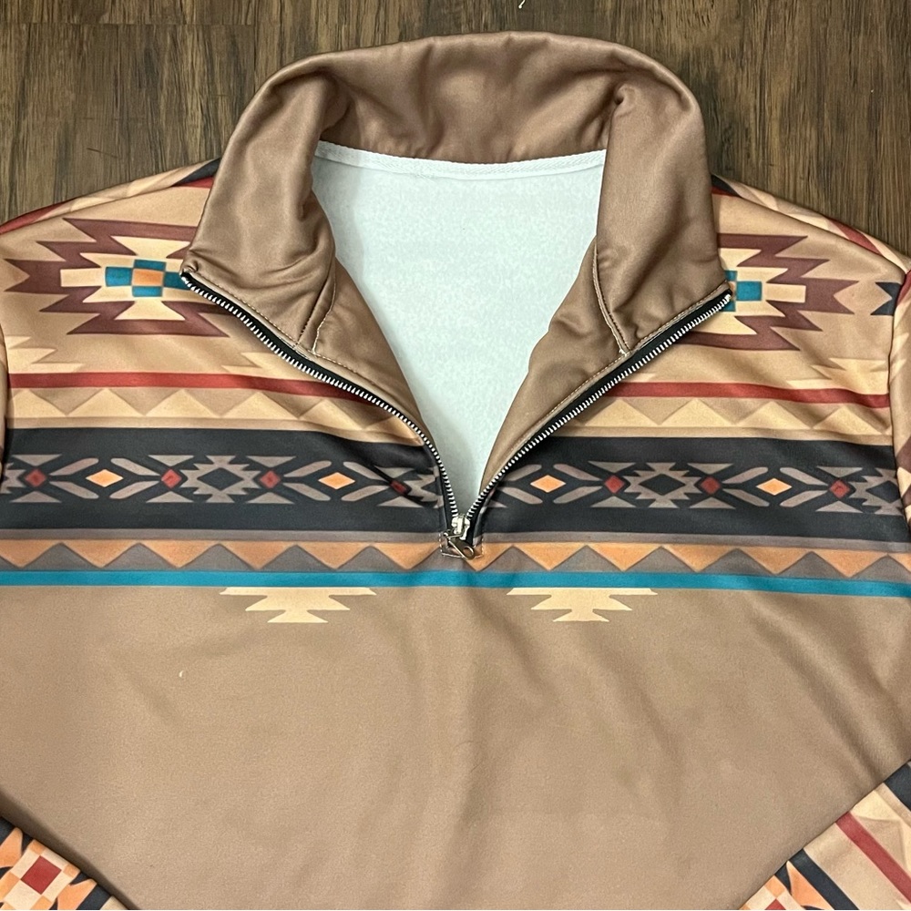Aztec Pullover - Picture 2 of 7